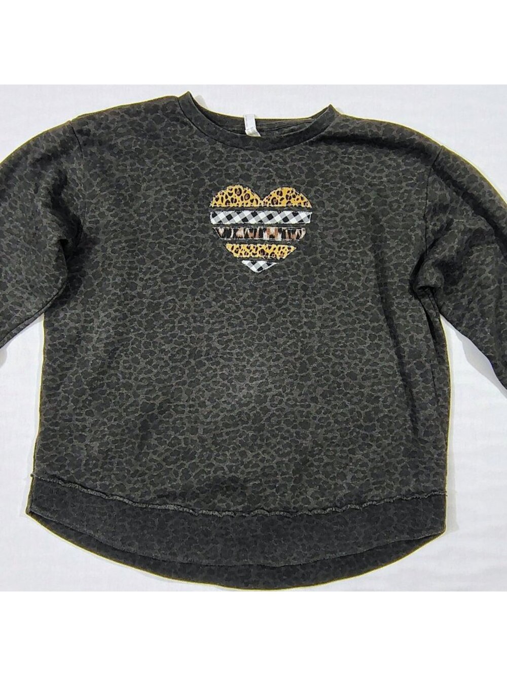 Live And Tell Heart Graphic Sweatshirt 2XL Black Gray Leopard Print Long Sleeve